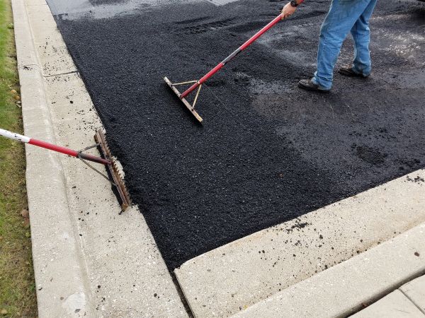 Cost of Asphalt Driveway Service in Allentown